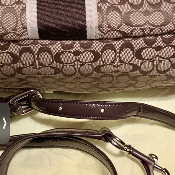 Coach EUC Signature Strip Tan Brown Fold Over Shoulder Cross Body Handbag Purse - Picture 10 of 11